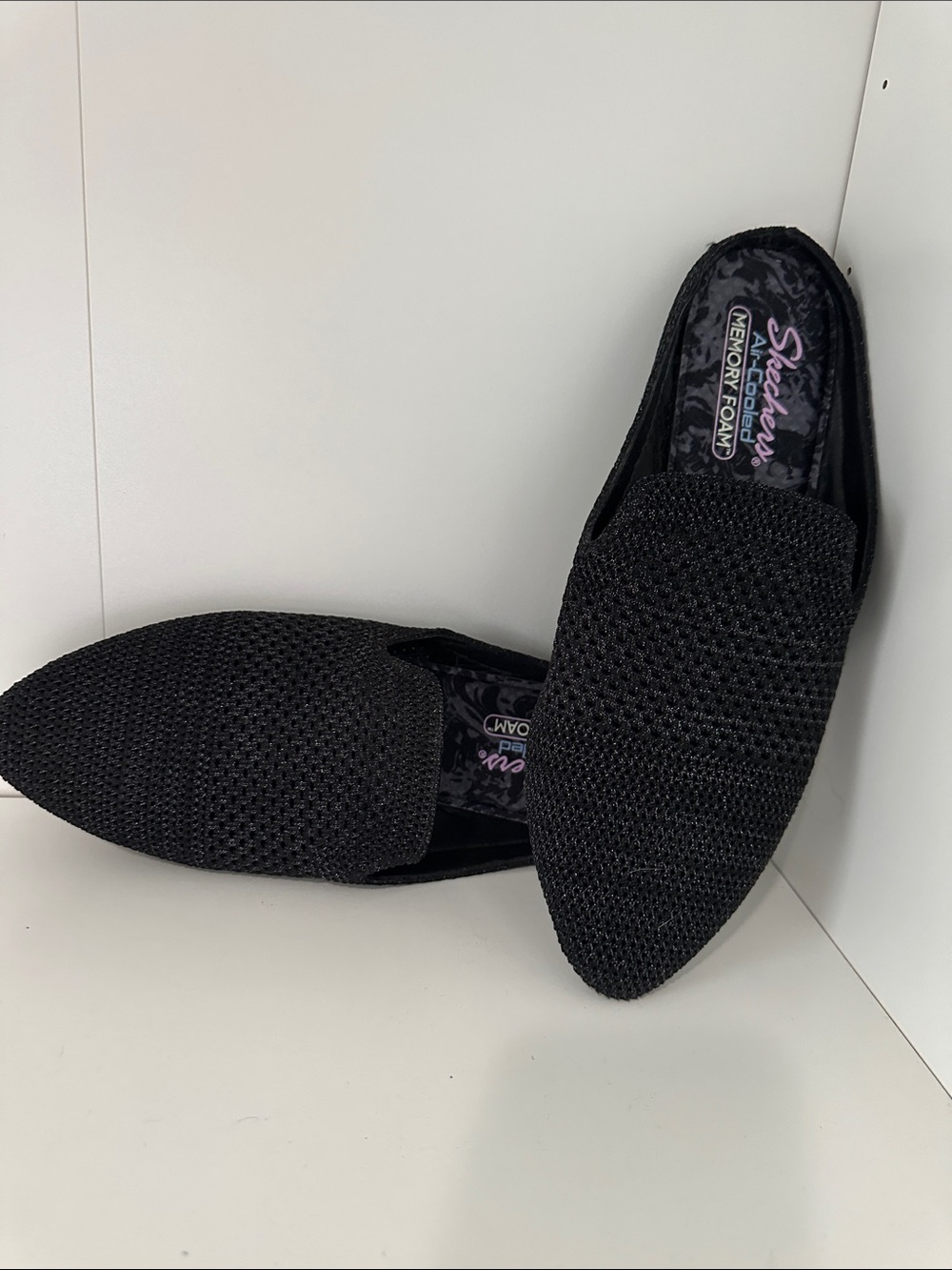 Skechers women’s Black Knit Slip-On Loafers